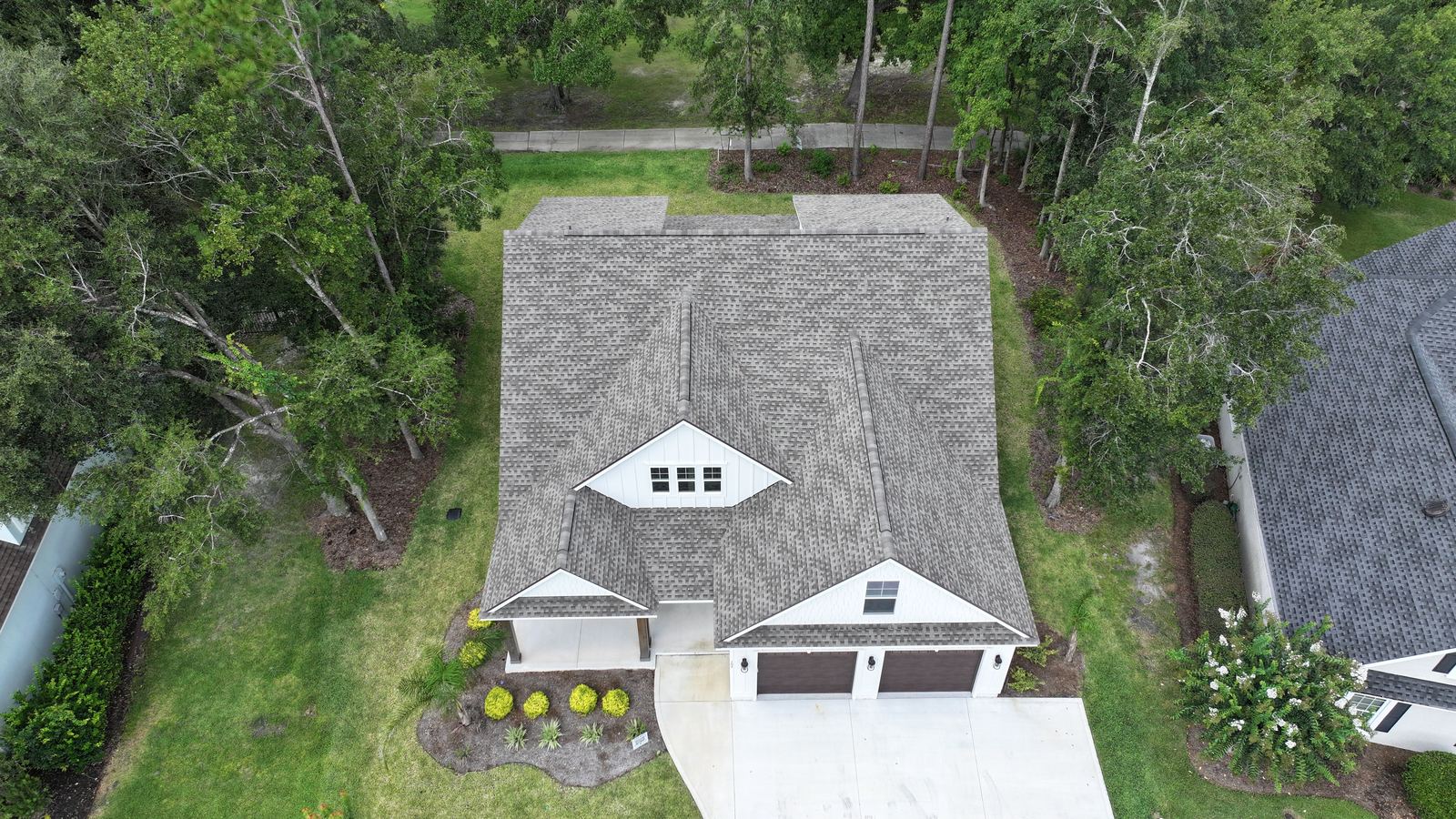 Top down of the roof and driveway